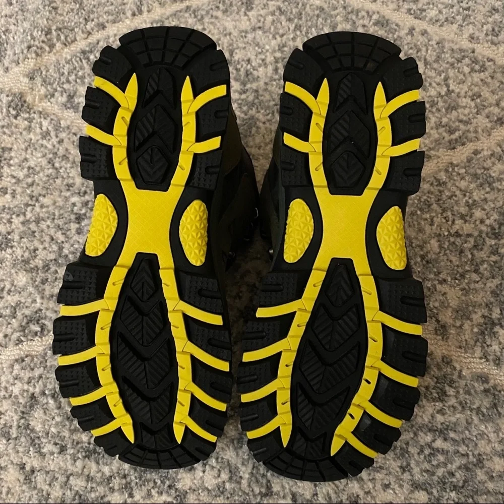 NWOB Snow Boots / Hiking Boots for Men